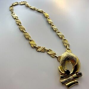 Vintage Gold Tone Necklace 16” Unique Swirl Knot Pendant & Faceted Rhinestones
